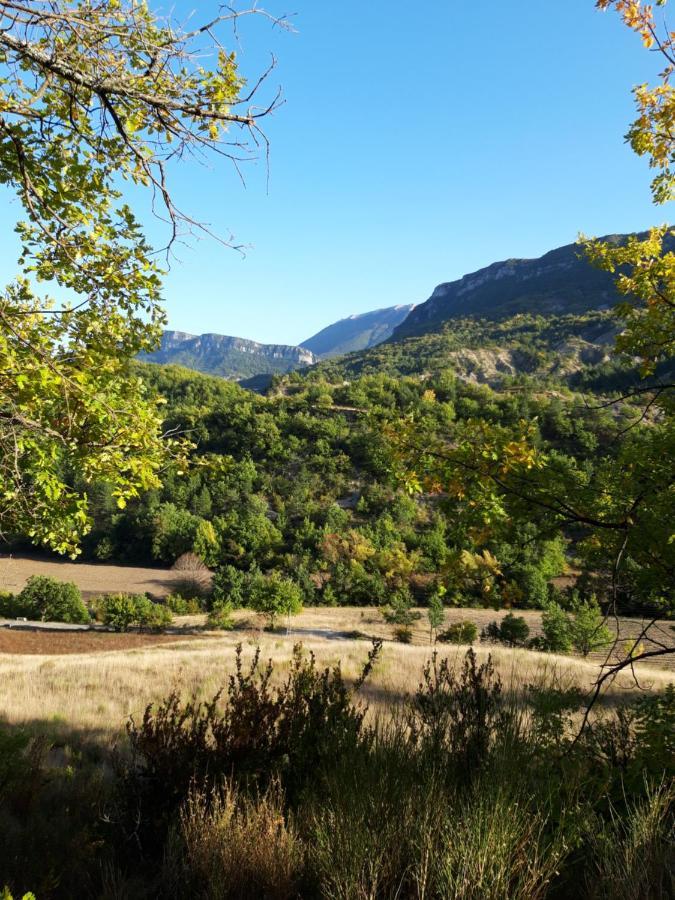 Gites Les Costoliers Chateauneuf-Miravail Экстерьер фото